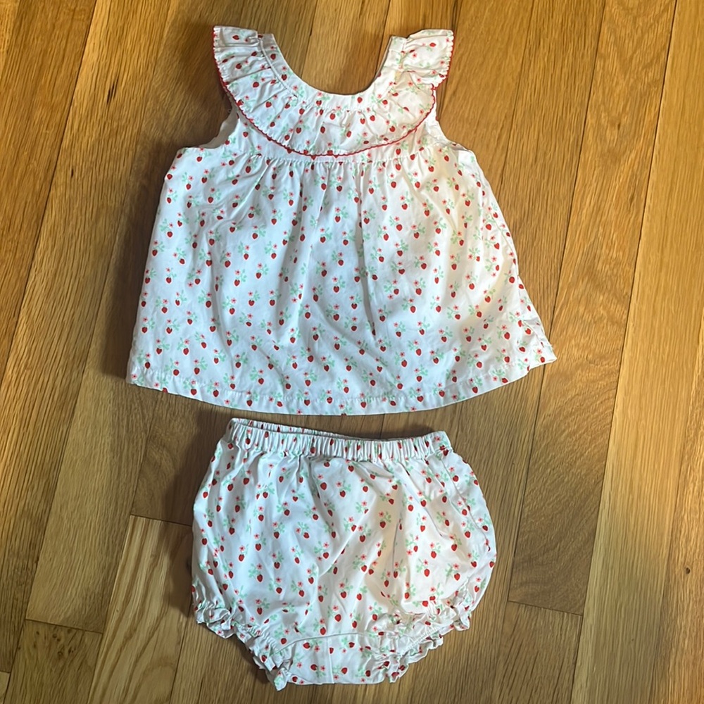 Strawberry dress with matching bloomers NWOT